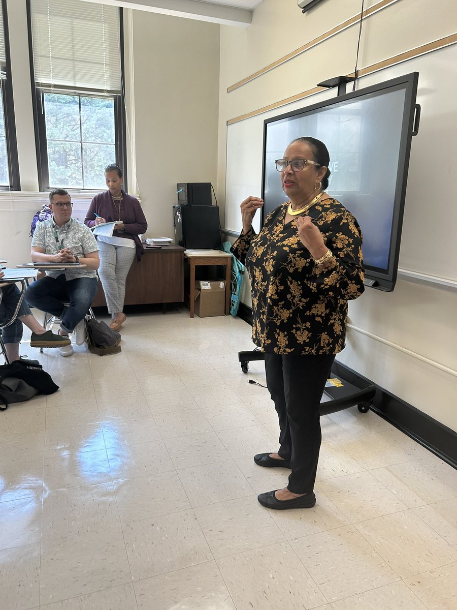 wcpssmagnets's tweet photo. We are #MagnetThankful to today’s presenters!! #2023MagnetSummerInstitute #CreatingaCommonVision https://t.co/jg75dTehLq