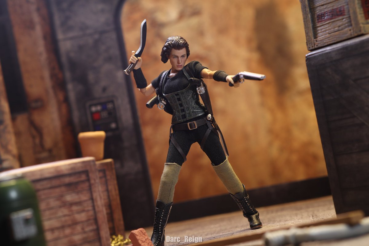 New figure alert!
Save 15% using code “DarcReign” at Extreme-Sets.Com 
instagram.com/darc_reign/ 
#extremesets #residentevil #alice #toyphotography