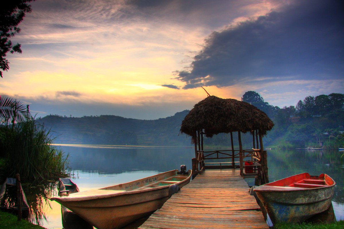 AgencyHelios's tweet photo. 📸 Capture the Untamed Beauty of Uganda! 🌿

🦒 Calling all adventure seekers and wildlife enthusiasts! 🐘✨ Embark on an unforgettable journey through the lush landscapes and abundant wildlife of Uganda with Helios Travel Agency! 🌍
https://t.co/vx5FlPfv0X https://t.co/ElCvnjEYSR