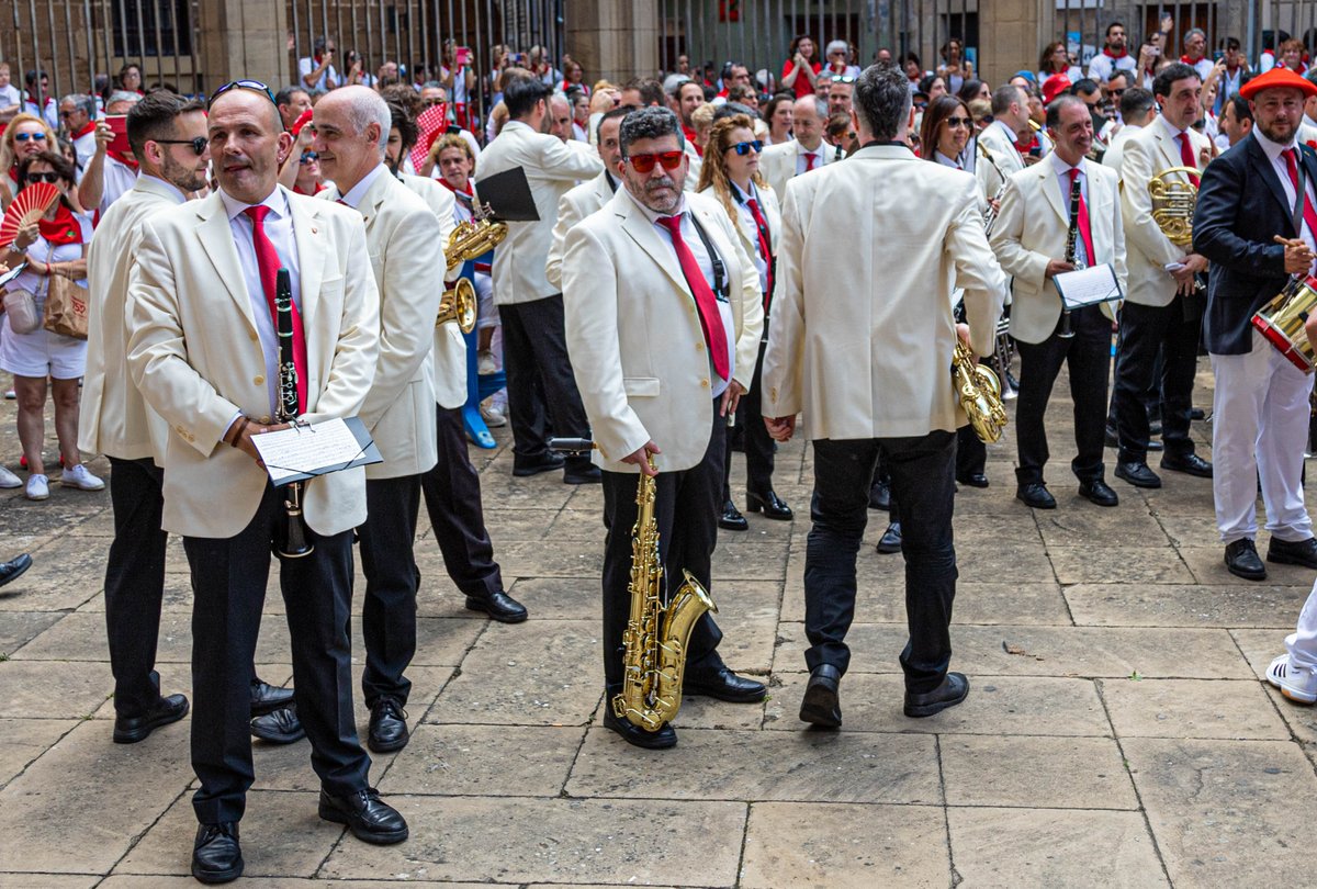 barazea509's tweet photo. Iruña, 7-7-23
Prozesioa - Procesión

@irunakulturada
@Iruna_udala
@bandapamplonesa https://t.co/n8XTlniIRG