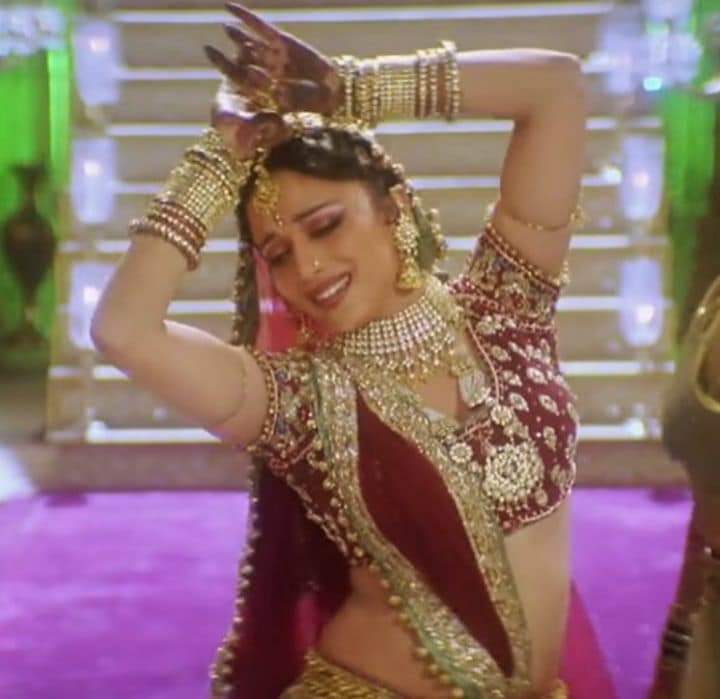 ashveersingh06's tweet photo. @MadhuriDixit as #Chandramukhi in #Devdas... That's all... That's the post. #21YearsOfDevdas #MadhuriDixit #MadhuriDixitNene https://t.co/GkYGe4Jf93