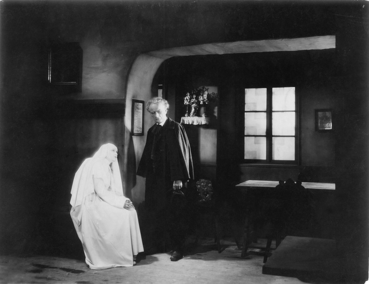 noirfoundation's tweet photo. The San Francisco Silent Film Festival starts tonight @Castro_Theatre We are proud to be co-presenting, with the @BAMPFA , Martin Friฤ's "The Organist at St. Vitus Cathedral", Sat, Jul 15, 3:00 PM.
Tix: https://t.co/qj6ORlfTo0
#sfsff @sfsilentfilm @EddieMuller @noircitymag https://t.co/HteJ4dq4MY