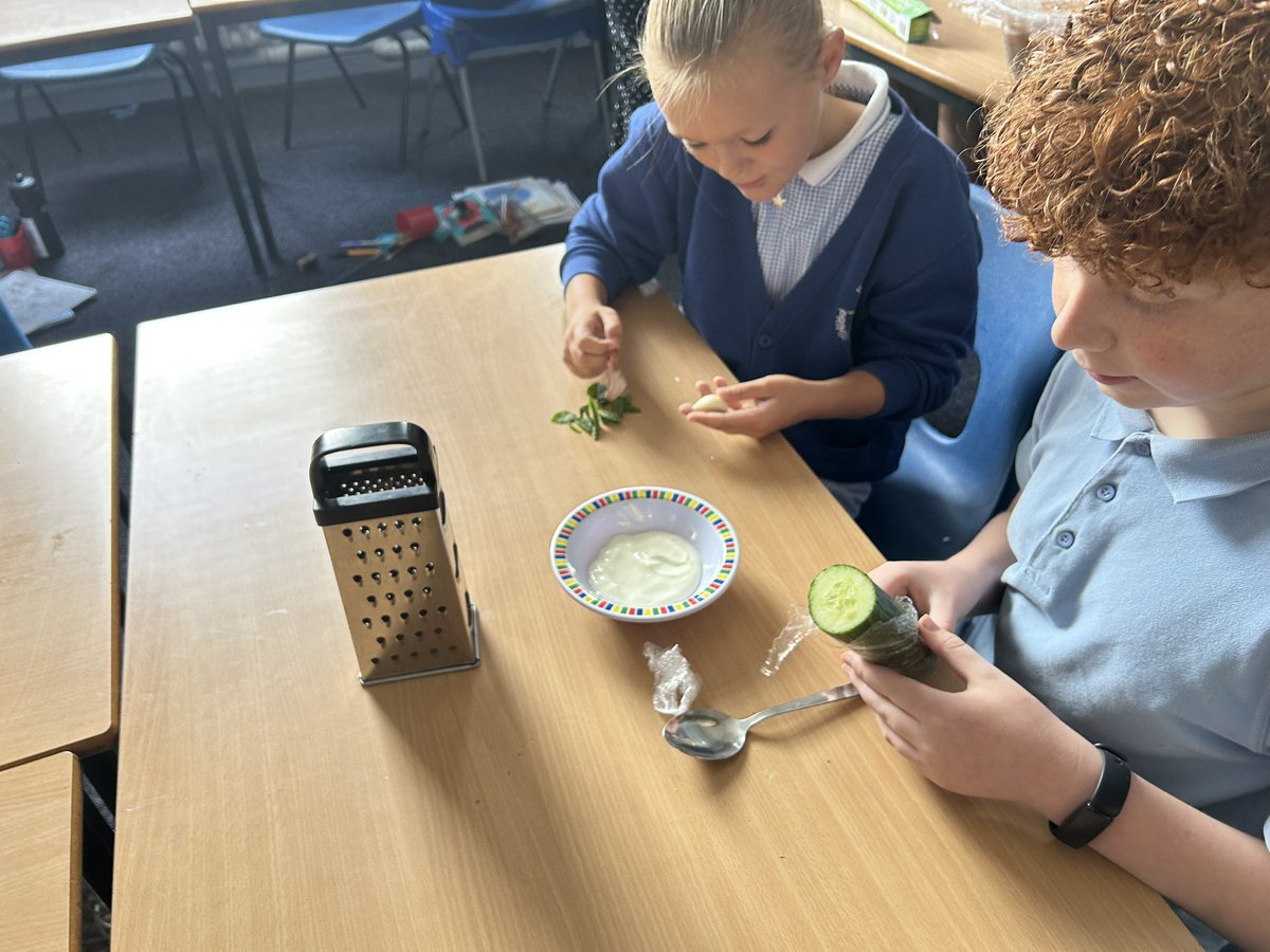 Wheeler_PS's tweet photo. 5B have had a brilliant time today using their DT skills to cook their Greek food #WheelerDT https://t.co/dRnJGzWydE