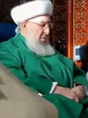 إنا  لله وإنا اليه راجعون 

Mürşîd-i azîzim, başımın tacı, gözümün nuru, rehberim, efendim Şeyh Seyyid Abdulbâkî Hazretleri k.s. vefat etti. Rabbim derecâtını âlî, menzilini mübârek eylesin…