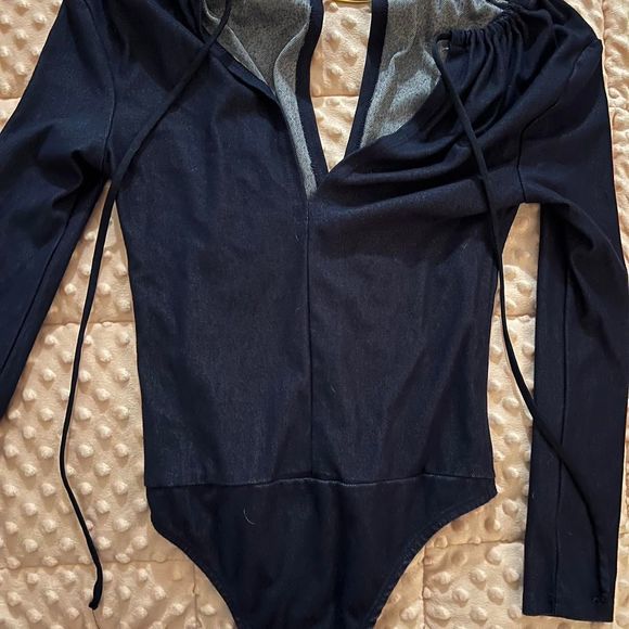 pluto0237's tweet photo. So good I had to share! Check out all the items I'm loving on @Poshmarkapp from @gorgezze #poshmark #fashion #style #shopmycloset #oldnavy #murano #nobrand: https://t.co/NzZhwSF189 https://t.co/EDXXTDA7QL