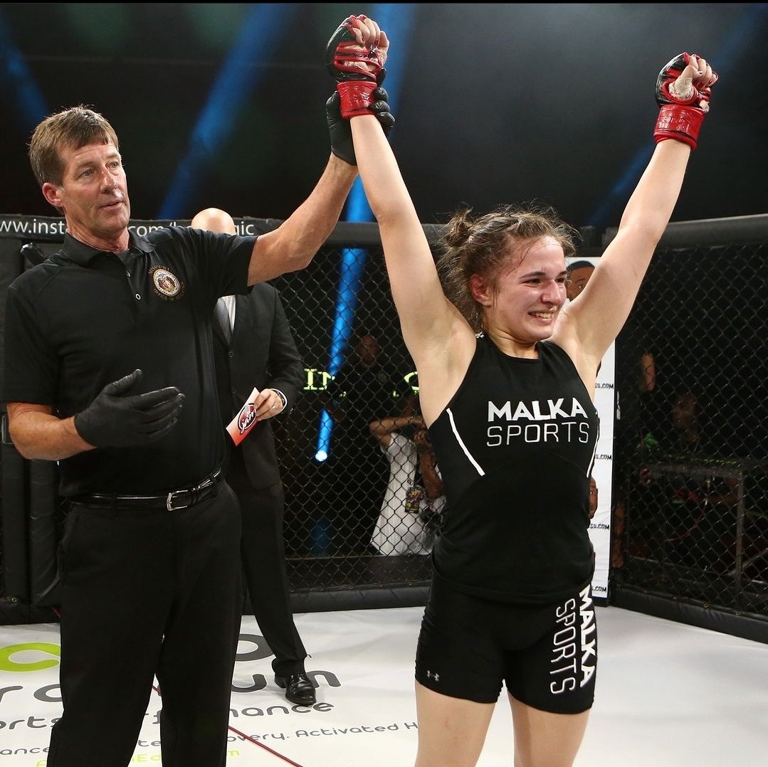 InvictaFights's tweet image. This month in #InvictaFC history: @blanchfield_mma made their debut (7/21/2018 #InvictaFC30), @AlexaGrasso had their last fight with us (7/29/2016 #InvictaFC18), @criscyborg was crowned the first featherweight champion (7/13/2013 #InvictaFC6) &amp;amp; we had our 2nd event! (7/28/2012)