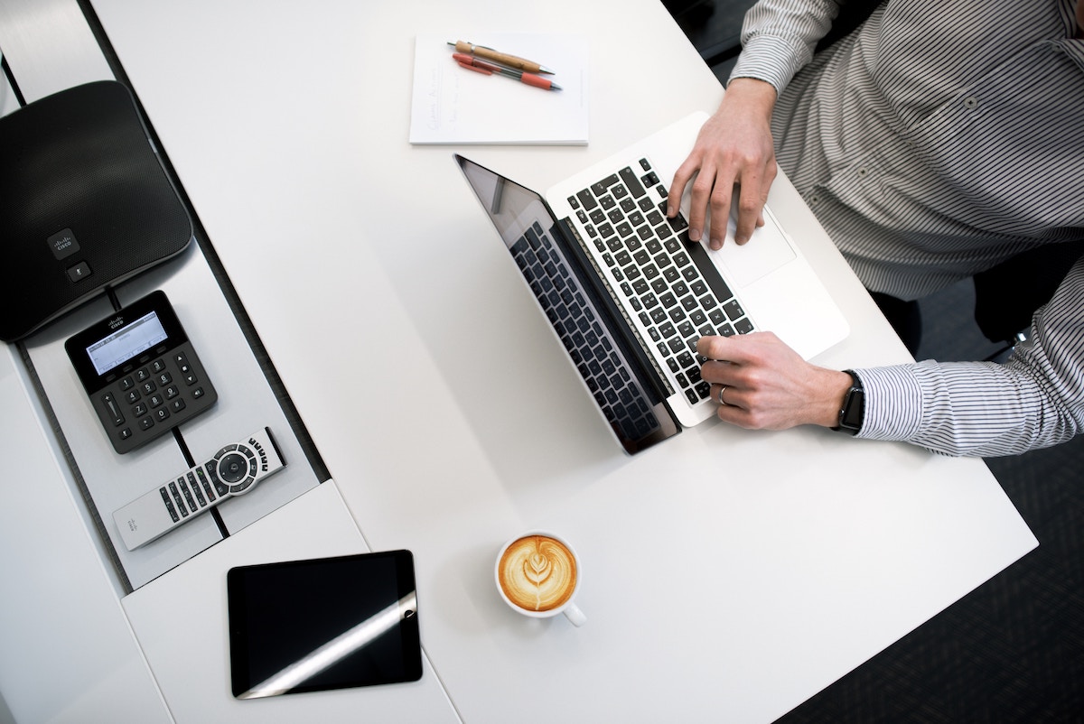 PagodaTech's tweet image. Most of us are guilty of at least one of these bad habits that is shortening the life of our laptop. Here are 6 habits you need to break to put off buying yet another new computer. buff.ly/3pJjjUa 
#SMBtechtips #ITservices #SMBsuccess