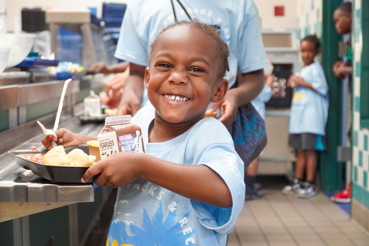 BryanISD's tweet photo. We are #BryanProud to offer free breakfast &amp; lunch to children this summer! #NealElementary &amp; #NavarroElementary will be open through July 21 as part of the federally-funded program. There is no residency or reservation requirement to benefit.

More 👉 https://t.co/WyPR8rbFbh! https://t.co/n36gfFTvwD