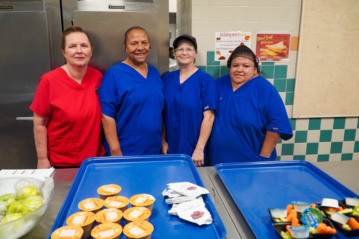 BryanISD's tweet photo. We are #BryanProud to offer free breakfast &amp; lunch to children this summer! #NealElementary &amp; #NavarroElementary will be open through July 21 as part of the federally-funded program. There is no residency or reservation requirement to benefit.

More 👉 https://t.co/WyPR8rbFbh! https://t.co/n36gfFTvwD