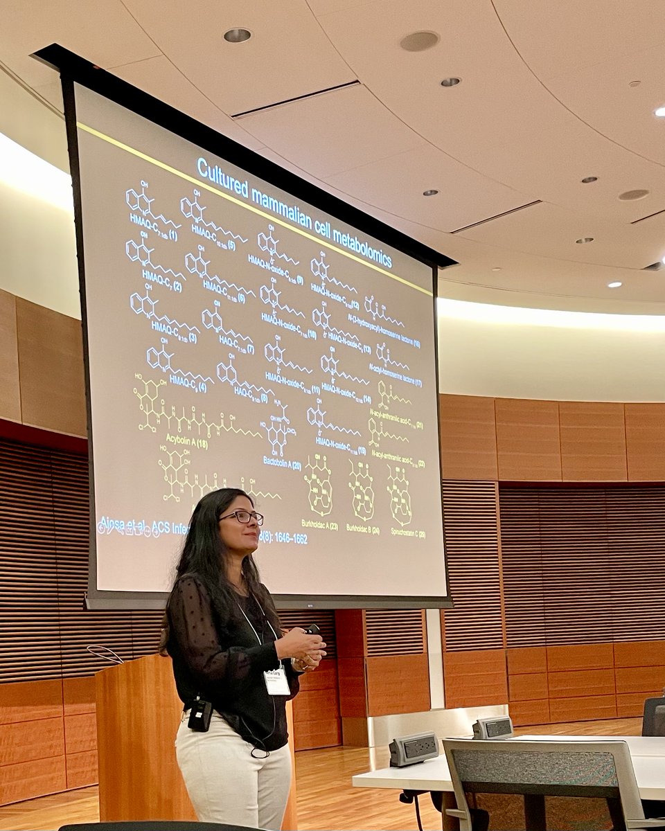 And more great talks this morning on metabolomics by Neha Garg <a href="/Neha10GT/">Neha Garg</a> and quantitative proteomics by Lingjun Li <a href="/LingjunLi2/">Lingjun Li</a> #MassSpecMadison