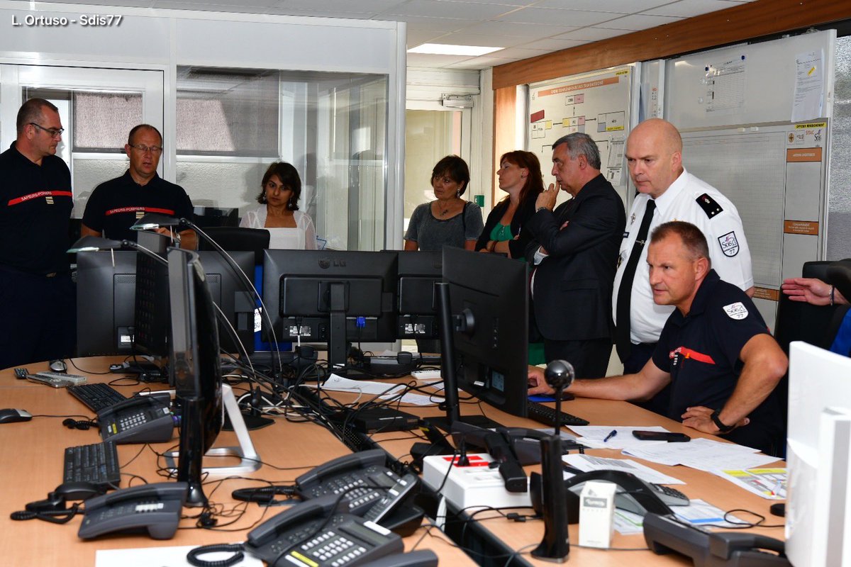 Sapeurs-Pompiers 77 tweet media