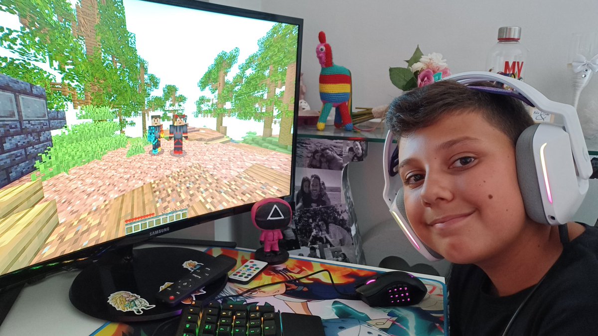 mun2cral's tweet image. Pues empezamos una nueva serie. EN DIRECTO. jugando MINECRAFT HARDCORE con seguidores... A 3 vidas....
💀💀💀
¿Quereis jugar? 
☠️☠️☠️
Estamos en 🟪🟣🟣🟪

#minecraft #minecrafthardcore
