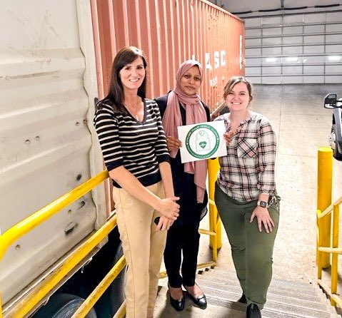 projectcure's tweet image. When disaster hit Syria earlier this spring, the #CMMA sponsored a container of lifesaving #medicalsupplies &amp;amp; equipment for #disasterrelief! This C.U.R.E. Cargo container left #ProjectCURE #Chicago recently to deliver health and hope to those who need it most in #Syria! 🇸🇾
