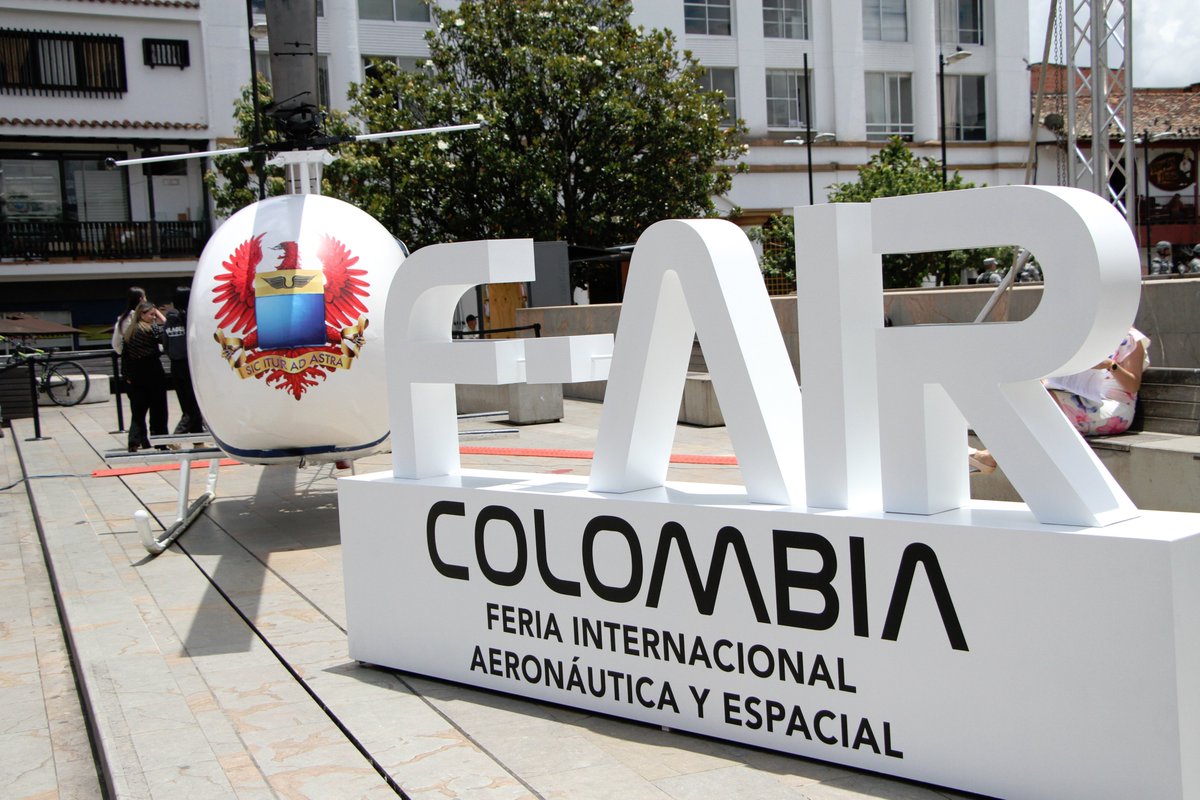 DefenseLrca's tweet photo. Na Colômbia, ABIMDE representa o Brasil na F-AIR 2023
#FAIR2023 #Colombia #ABIMDE #Embraer #AKAER #embr3 #AdvancedTechnologies #Omnisys #IACIT #ALLTEC #VIAVI #EDASIM #Avionics #SuperTucano #KC390
https://t.co/6IqCIml9u5 https://t.co/lusw4j6R0V