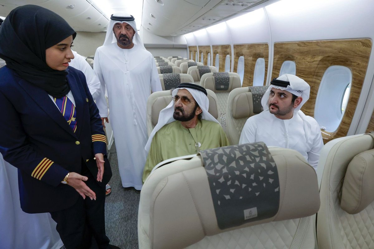 HHShkMohd's tweet photo. تفقدت اليوم المركز الهندسي لطيران الإمارات .. 5500 مهندس وفني يضمهم المركز .. 60% منهم مواطنون .. ويعد من أكبر المراكز الهندسية لصيانة الطائرات المدنية في العالم  .. ويشرفون اليوم أيضاً على تطوير مقصورات طيران الإمارات وترقيتها لتكون الأحدث عالمياً بتكلفة تتجاوز 7.3 مليار درهم .. 

هذا فريق واحد فقط من فرق دبي التي تواصل الليل بالنهار لتضمن تفوق الإمارة عالمياً .. وتحافظ على جودة الخدمات التي نقدمها في أكبر مطار دولي في العالم . 
تحية لهم .. وشكراً لجميع فرق عملنا المتفانية ..