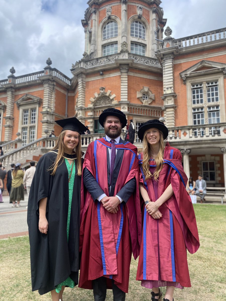 Amy Walsh tweet media