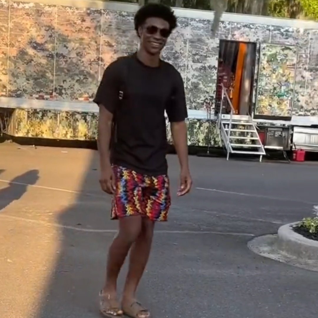 strkeydrew's tweet photo. y'all should stop talking about that cheater and his gf and care more about who really matters: https://t.co/0s6tJhclzV