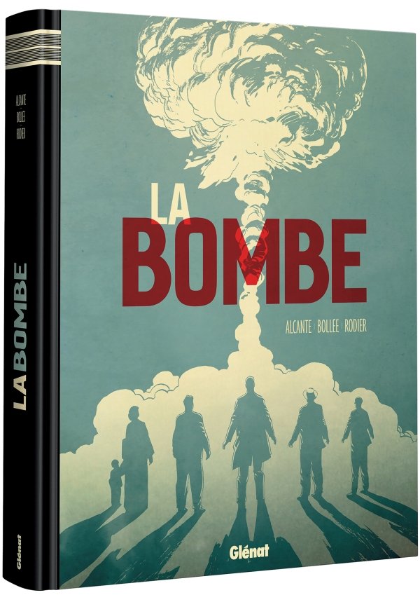 BornToWatch's tweet photo. En complément ou en préparation à la sortie prochaine d'#Oppenheimer, je vous conseille fortement de dévorer ce pavé historique qu'est la BD #LaBombe, somme passionnante sur la course à la bombe atomique livrée par le trio Alcante - Rodier - Bollée. Indispensable ! https://t.co/YXhwB1icK6