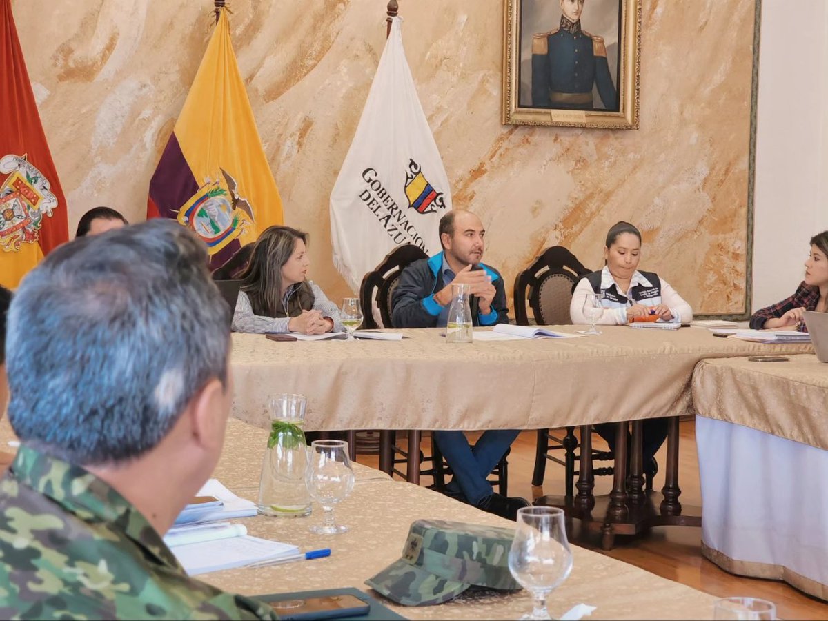 jotalloretv's tweet photo. En el Comité de Cogestión de La #Josefina expusimos nuestra preocupación en la estabilización del cerro #Tamuga.
Solicitamos que se fiscalice el proceso y que se redistribuyan los recursos, hoy en manos privadas, pero muy necesarios para el cambio de la matriz vial del #Azuay. https://t.co/WSi6I5CMsW