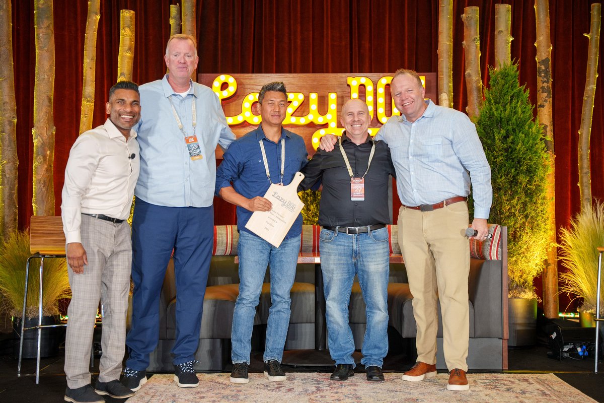 CARDFREE_Inc's tweet photo. We're proud to announce that our amazing partner, Lazy Dog Restaurant &amp; Bar, selected us as their Innovation Partner of the Year! This partnership is a great example of how everyone comes out on top when we work hand-in-hand with our brands! 
#restauranttech https://t.co/i2tPGRQA7R