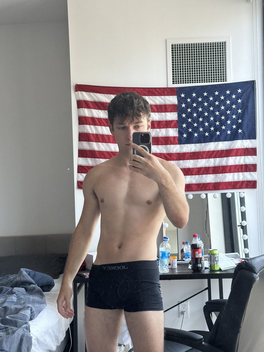 artiomboy on Twitter "Morning sunshine https //onlyfans /artiomboy33"