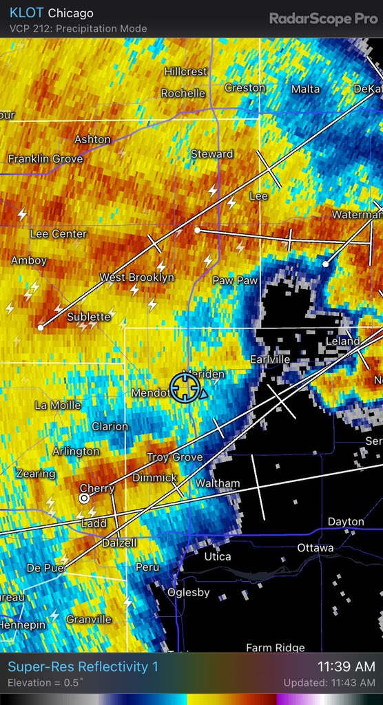 Central_IL_Wx's tweet photo. Storms coming into Mendota! #ilwx https://t.co/LB1CoNewnv