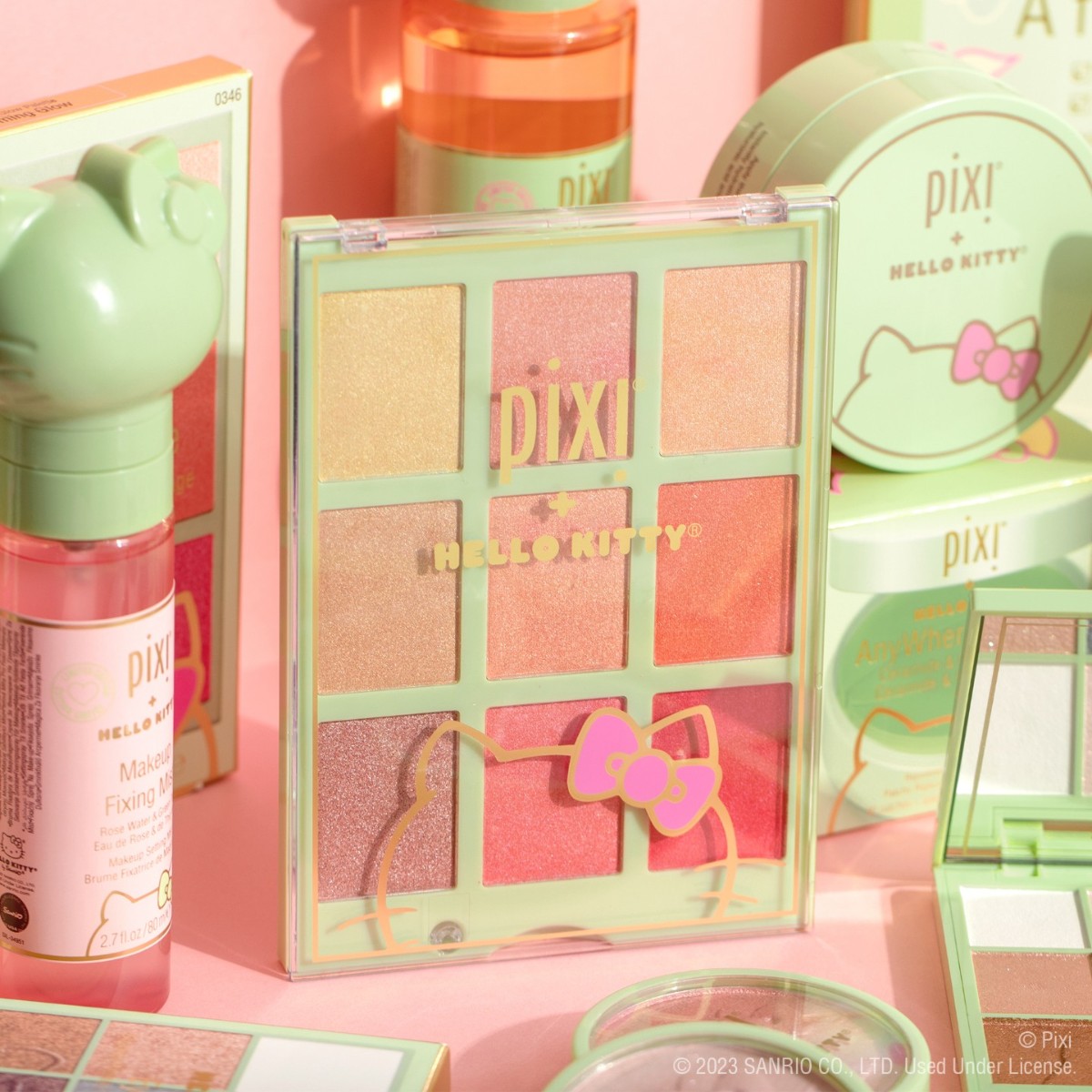 PIXIBeauty's tweet photo. Play up your radiance with our @HelloKitty inspired collection! Add instantly enlivening colour and lustre with Our Chrome Glow Palette, infused with skin-adoring Vitamin E, Apple Seed Oil and Ceramides to treat as you wear! π
#PixiBeauty #BowMeetsGlow https://t.co/0bYkkVNUc0