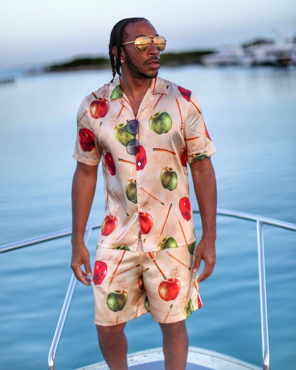 No Rich Parents, No Hand Outs, No Favors. Just Straight HUSTLE, ALL DAY, EVERY FUCKIN DAY 🎯