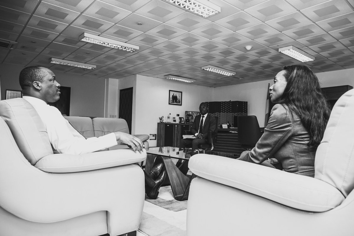 Thank you to <a href="/Mtoure_officiel/">Mamadou Touré</a>, Minister of Youth Promotion, Professional Integration and Civic Service, for this exchange with our CEO <a href="/Laureenolsson/">LaureenKouassiOlsson</a>. Having his support is key, as our activities focus on young people: 80% of our financed entrepreneurs are under 40!
