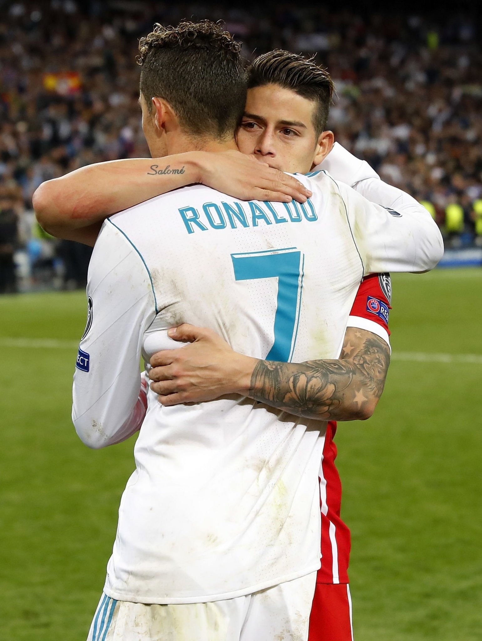                                      32  Happy birthday James Rodriguez 