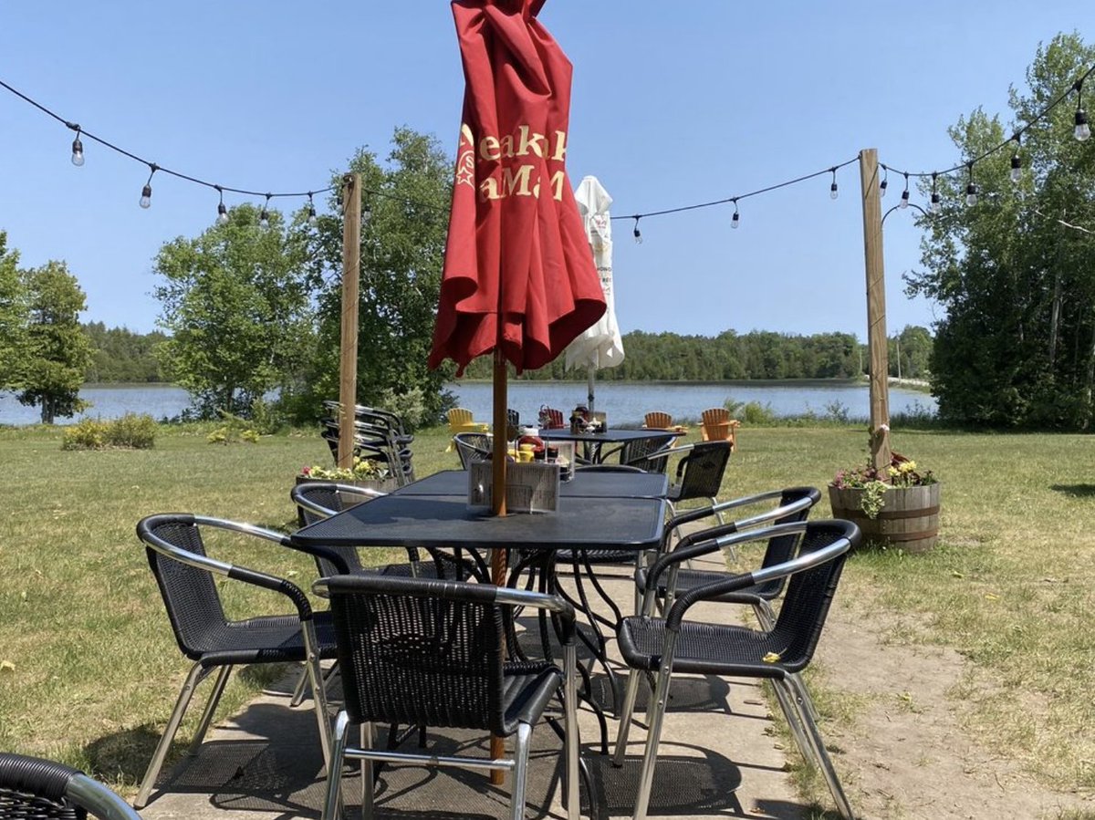 Lunch is better with a lakeside view. 📷📷📷📷
📷 Keith I.
#lunchwithaview #lakesidedining #kangaroolake #doorcounty