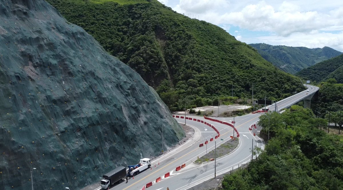 AutopistasUraba's tweet photo. Postales que nos deja este hermoso proyecto.

Proyecto Mar 2 ¡Uniendo Región! https://t.co/5H0zrZNG20