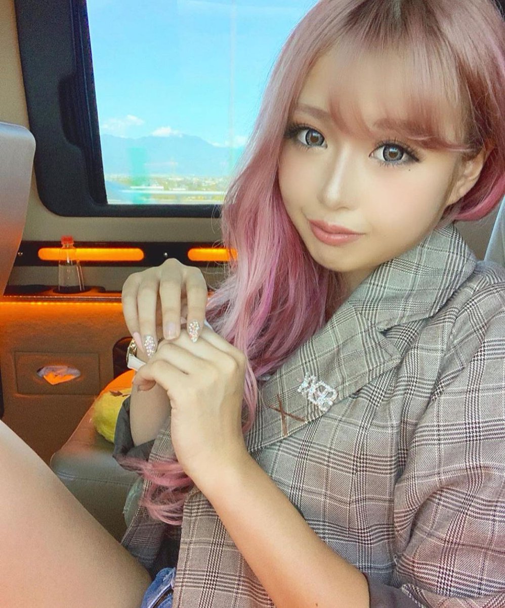 FireBre97074881's tweet photo. らいんかインスタ交換できる人いいね下さい
#ﾏﾏ活 https://t.co/fmVKcf112Z