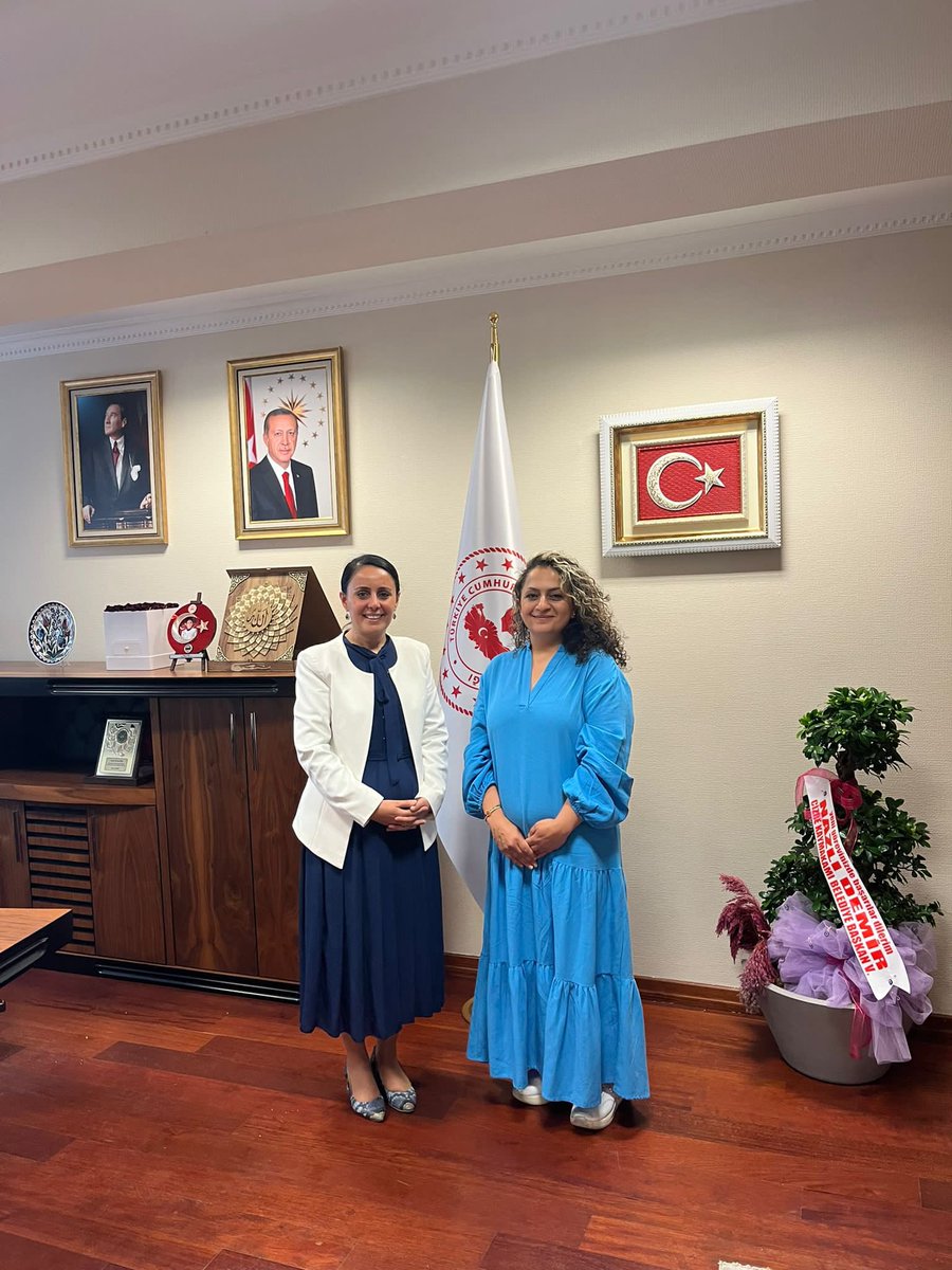 hatice_atan73's tweet photo. Bakanlığımız tarafından bir çok projeleri desteklenen, Trabzon Eğitim ve İstihdam Araştırma Derneği ve İpekyolu Kadın Kooperatifi Başkanı Bahar Kastan ile bir araya gelerek kadın projeleri ile ilgili istişarelerde bulunduk.@AliYerlikaya @RTErdogan @BaharKastan https://t.co/9b6KxooLGU