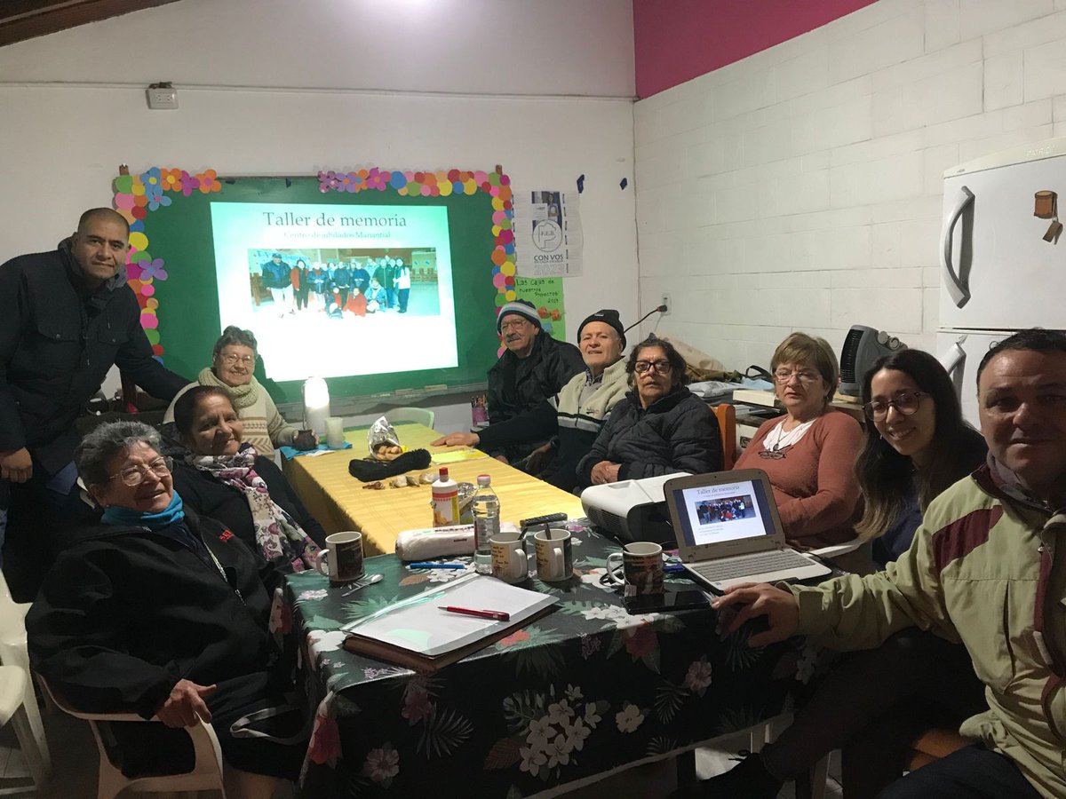 MartinS35822624's tweet photo. Hoy en el Centro #ManantialDeVida del barrio La Paloma
Acompañamos a los abuelos al taller #DeMemoria que se realizó en el lugar...
Muchas gracias @Salud_Tigre
Y a nuestro intendente @ZamoraJulio.
#TigreEsMiVida
#MeQuedoAquí https://t.co/tqtVZTlwXC