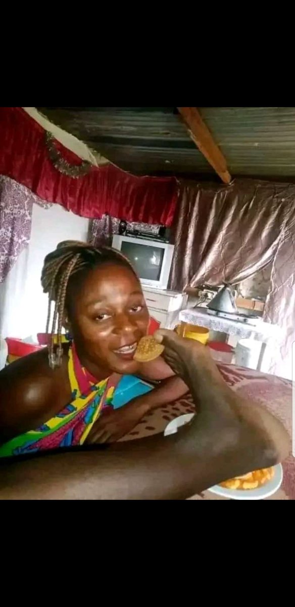 R0j3rkon4t's tweet photo. Buli bu style bwona musooke mubuveeko, waliwo kano.....tekuli na watermark wadde neemu🙌😂😅 https://t.co/GCTXcQDaLR