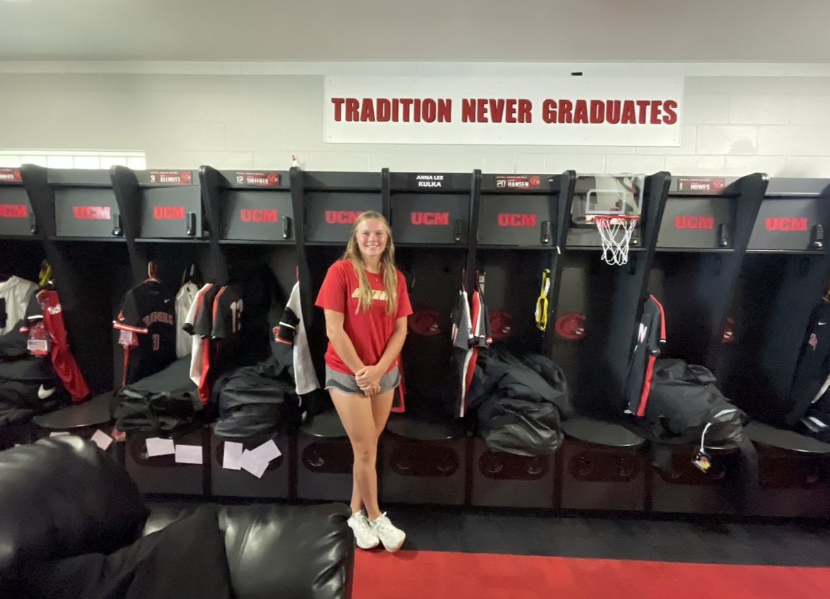 annaleekulka's tweet photo. Loved getting to visit the University of Central Missouri yesterday! So thankful to get to talk to the coaches and get reps in on their beautiful field! @UCMJensSoftball @PunzAnderson @EilertJeremy https://t.co/XwNVuRQe5f