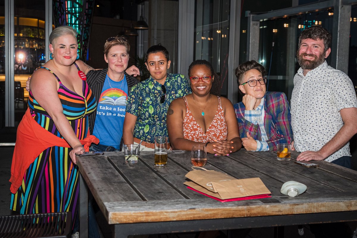 DanielHandler's tweet image. At ALA this year, we celebrated the 10-year anniversary of the Lemony Snicket Prize for Librarians Faced With Adversity!

Congrats to the @ALALibrary's new president-elect 2023-2024 Emily Drabinski (@emily4ala), shone here with a few awesome librarians!

#ALAAC2023 #alaac23