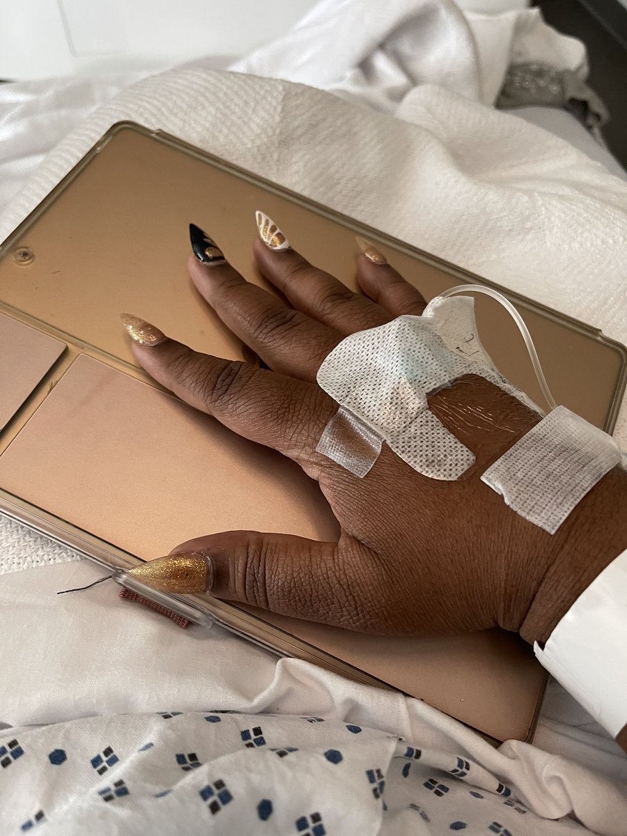 New IV. New Update. 
Guess who got pneumonia in the middle of the summer… bruv just end me 🥲