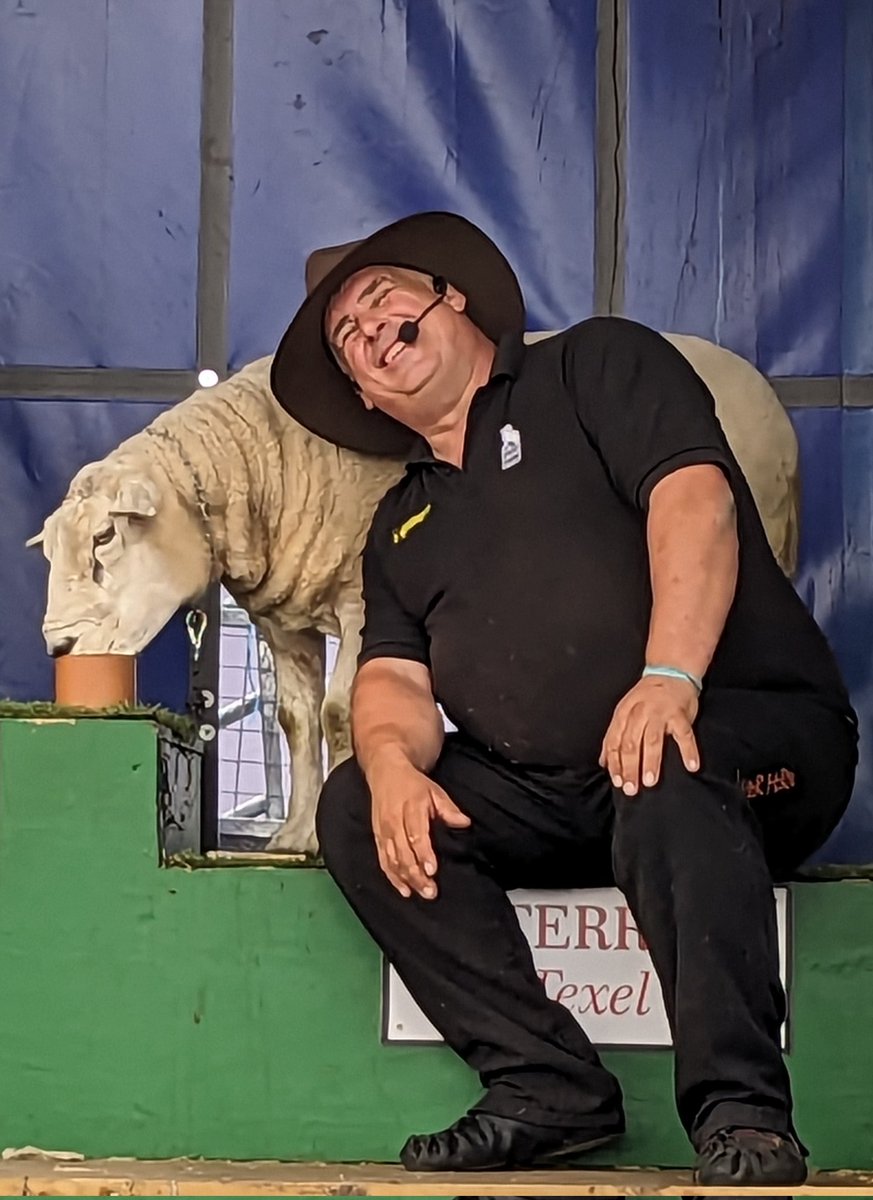 Barlby Library tweet media