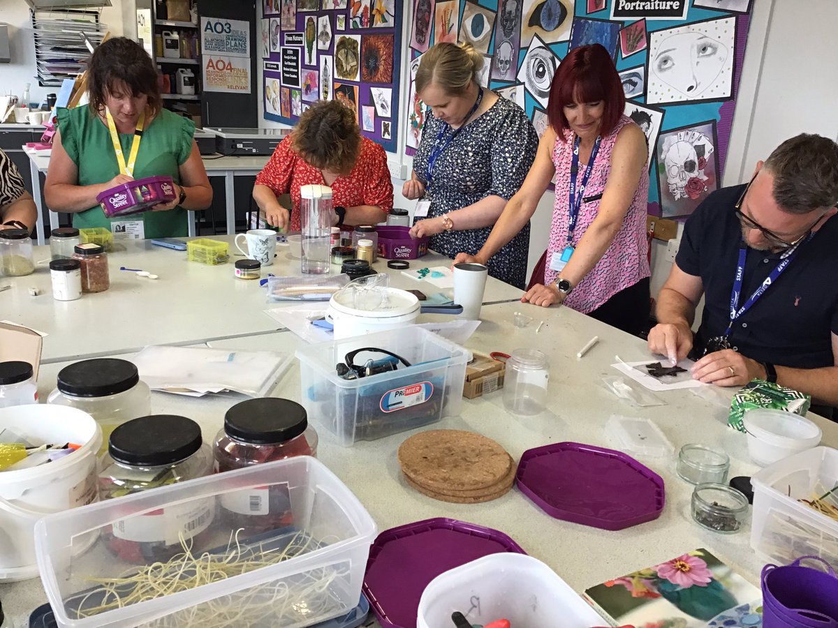 ellandarts's tweet photo. Including the fabulous staff CPD event after school
#artsmark https://t.co/NHv0Jup4qi