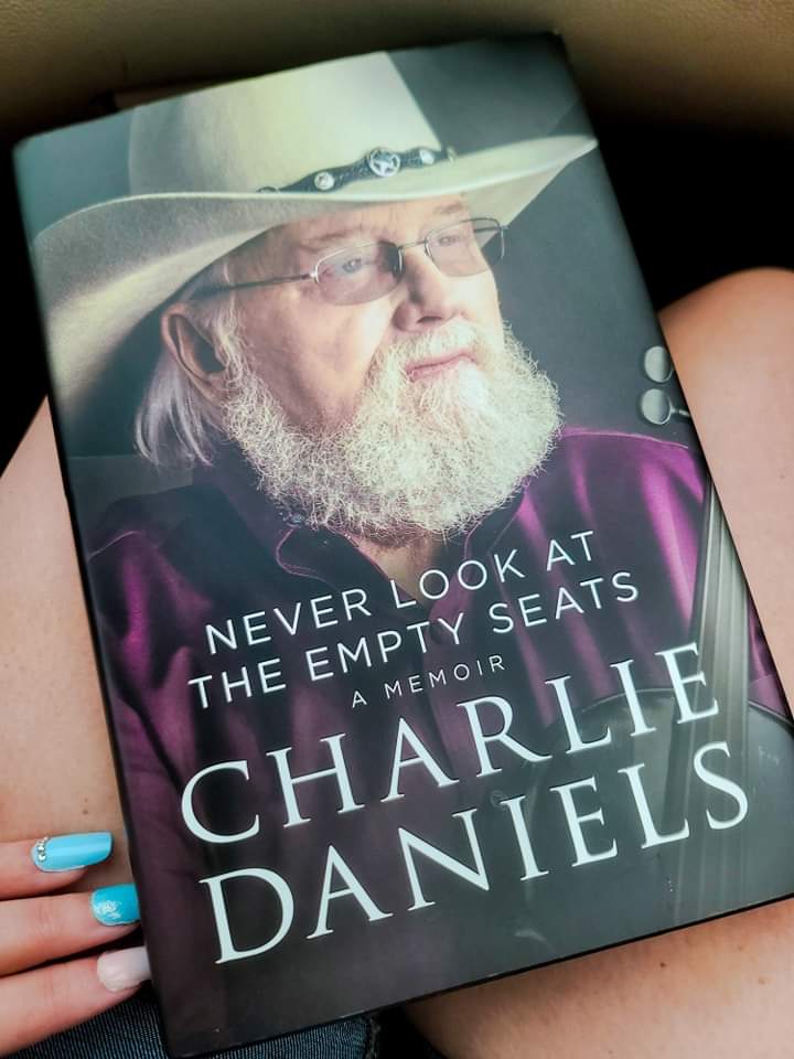 Seems like an appropriate music road read as we have reflected back on the life and legacy of The Charlie Daniels Band this past week.

🎶🤓📚🎶📚🤓🎶

ICGMA Bound! 

#RoadReads #SummerReading #MusicBooks #MusicHistory #MusicBusiness #charliedaniels #charliedanielsband  #legacy
