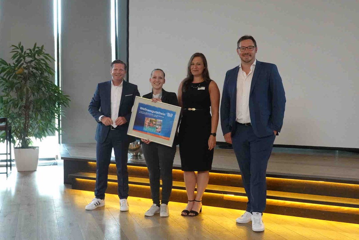 ELODigital_DE's tweet photo. Und auch die Gewinnerin unserer Feedback-Umfrage steht fest: Herzlichen Glückwunsch an #ArianeKempf von der #3EDatentechnik! Eine #ELO Business Partnerschaft lohnt sich also! 🤩
#ELODigital #ecmtour #starkepartner https://t.co/ZZC3N96Txf