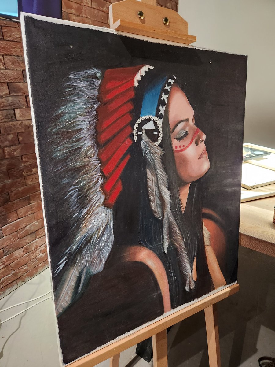 five_elephants_'s tweet photo. بعض من لوحات فنانين فعالية تجمع رسامين الرياض 😍 https://t.co/SjED2Kyods