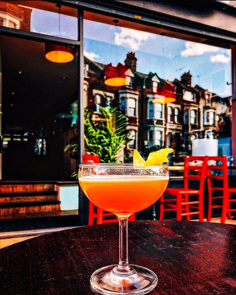 MillLondon's tweet photo. “I just go with the flow .. I just follow the yellow brick road” @gracejones #Islandlife #pulluptothebumper #westhampstead #cocktails https://t.co/0gmJ0aKLg3