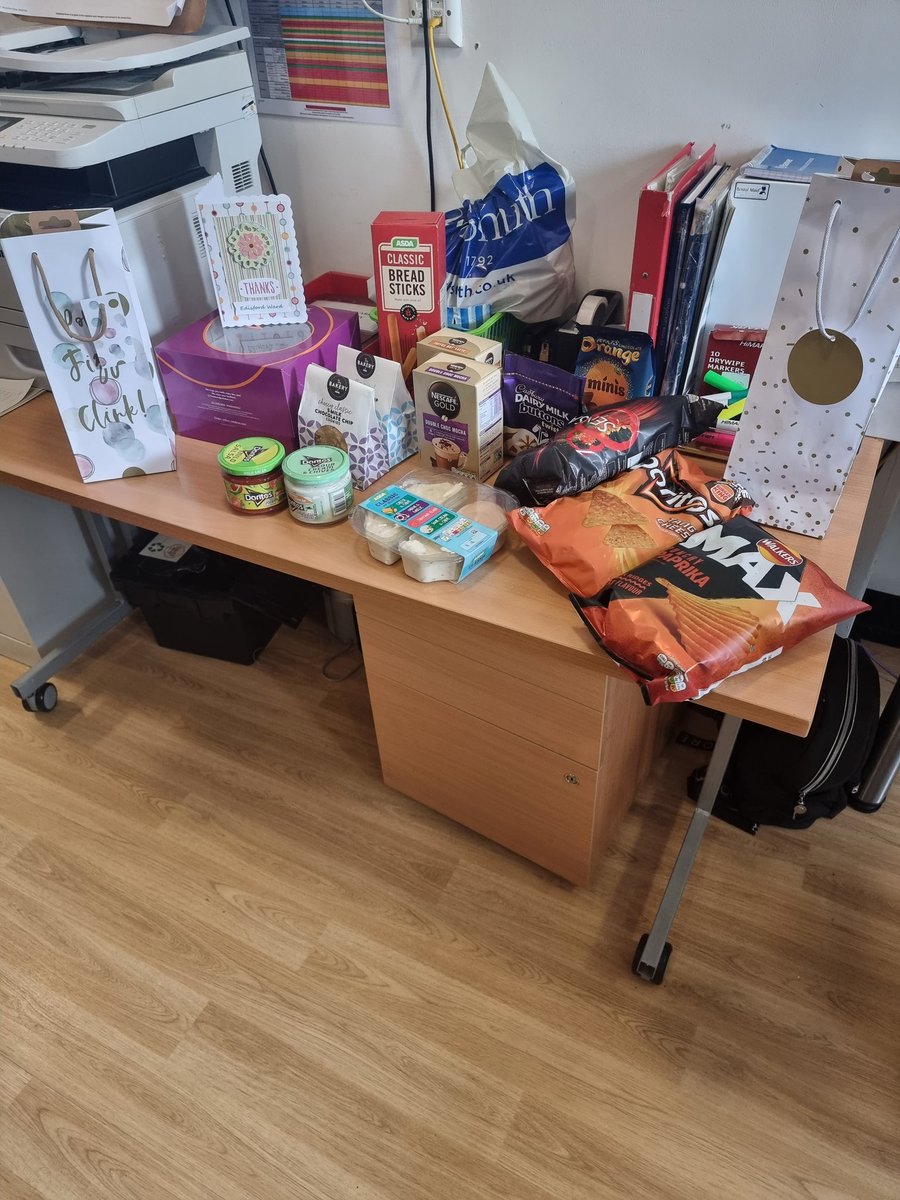 EdisfordWard's tweet photo. The mentors received really positive feedback and treats from students who are finishing  their placement this week. It has been a pleasure supporting their student journey. @WeArePendleview @EAGLTY @PaigeBurnett_xx @chrissy4ster @SnapeCarol https://t.co/Q2KRaXQGGt