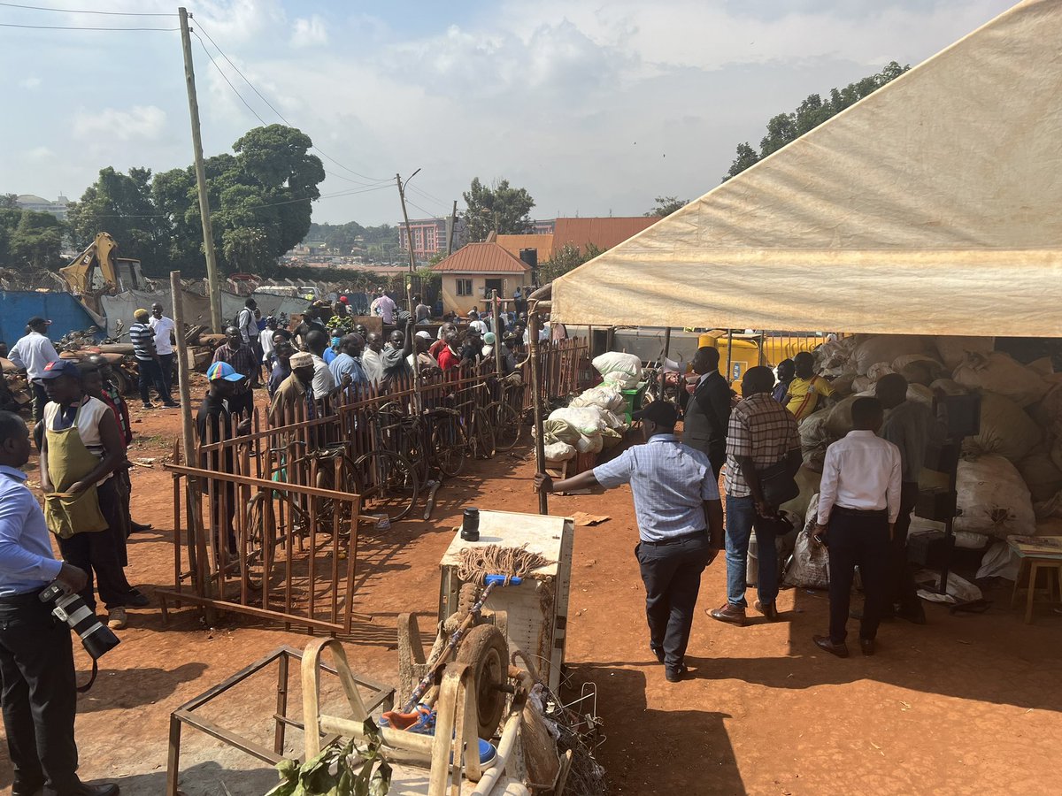 𝑶𝒘𝒆n Robert tweet media