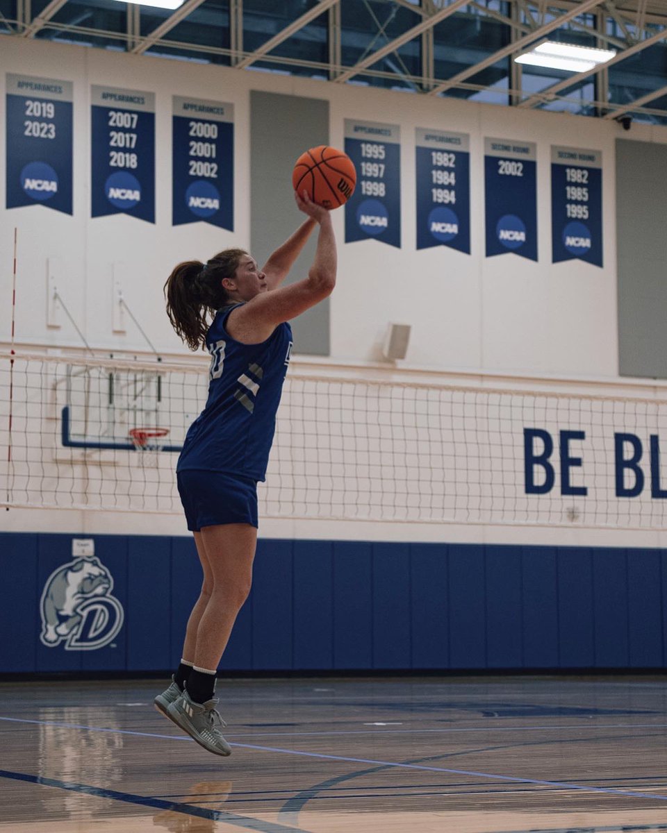 DrakeWBB's tweet photo. new dogs workin’ 😤

#BeBlue https://t.co/HeTebPGUdF