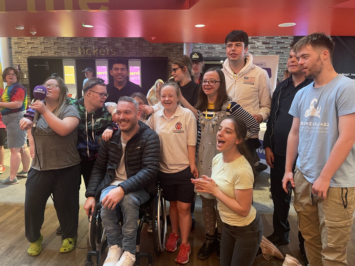 DerwenCollege's tweet photo. @DerwenCollege students took part in Chester Disability Pride Parade! We even made it onto ITV News https://t.co/wrwdAaHjLM  and met the Newsround presenter Martin Dougan (more news on that soon!). 
#APlaceOfPossibility @Martindougan11 https://t.co/7v7wRBbjRP