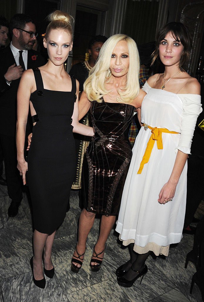 January Jones, Donatella Versace, and Alexa Chung at the Donatella Versace Dinner for Central Saint Martins in London, 2010 https://t.co/fqCLO8O2U4